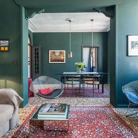 Stylish Renovated Apartment In The Heart Of The City Venedig Eksteriør billede