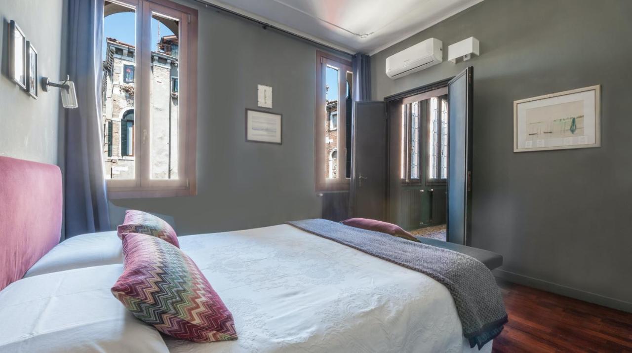 Stylish Renovated Apartment In The Heart Of The City Venedig Eksteriør billede