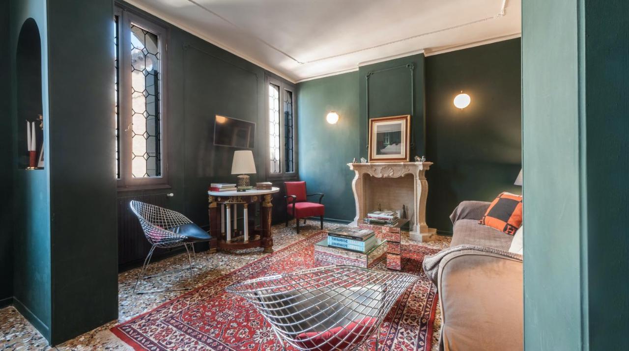 Stylish Renovated Apartment In The Heart Of The City Venedig Eksteriør billede