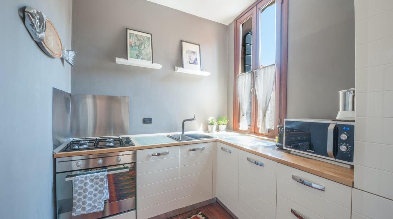 Stylish Renovated Apartment In The Heart Of The City Venedig Eksteriør billede